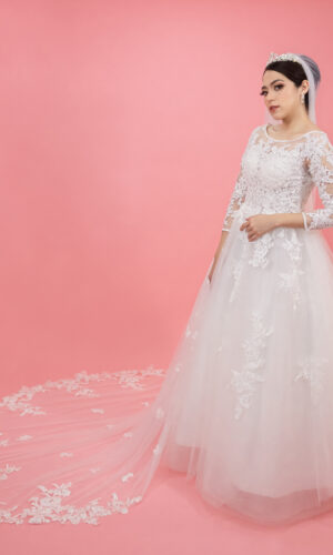 Vestido de novia talla 10 de manga larga con detalles y escote redondo