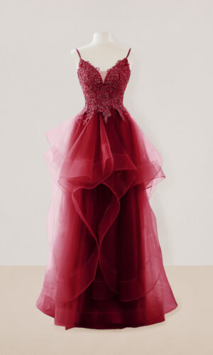Vestido de noche rojo borgoña largo tirantes detalles en torso tul en falda talla 10