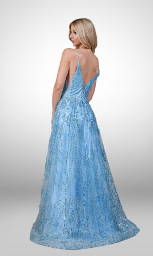 Vestido de noche largo azul cielo aplicaciones en vestido tirantes y cordón ajustable en espalda talla 6
