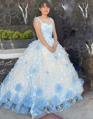 Vestido de XV años azul cielo