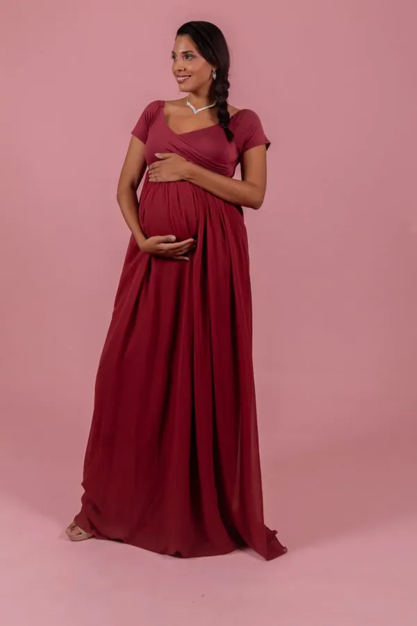 Vestido de maternidad rojo borgoña