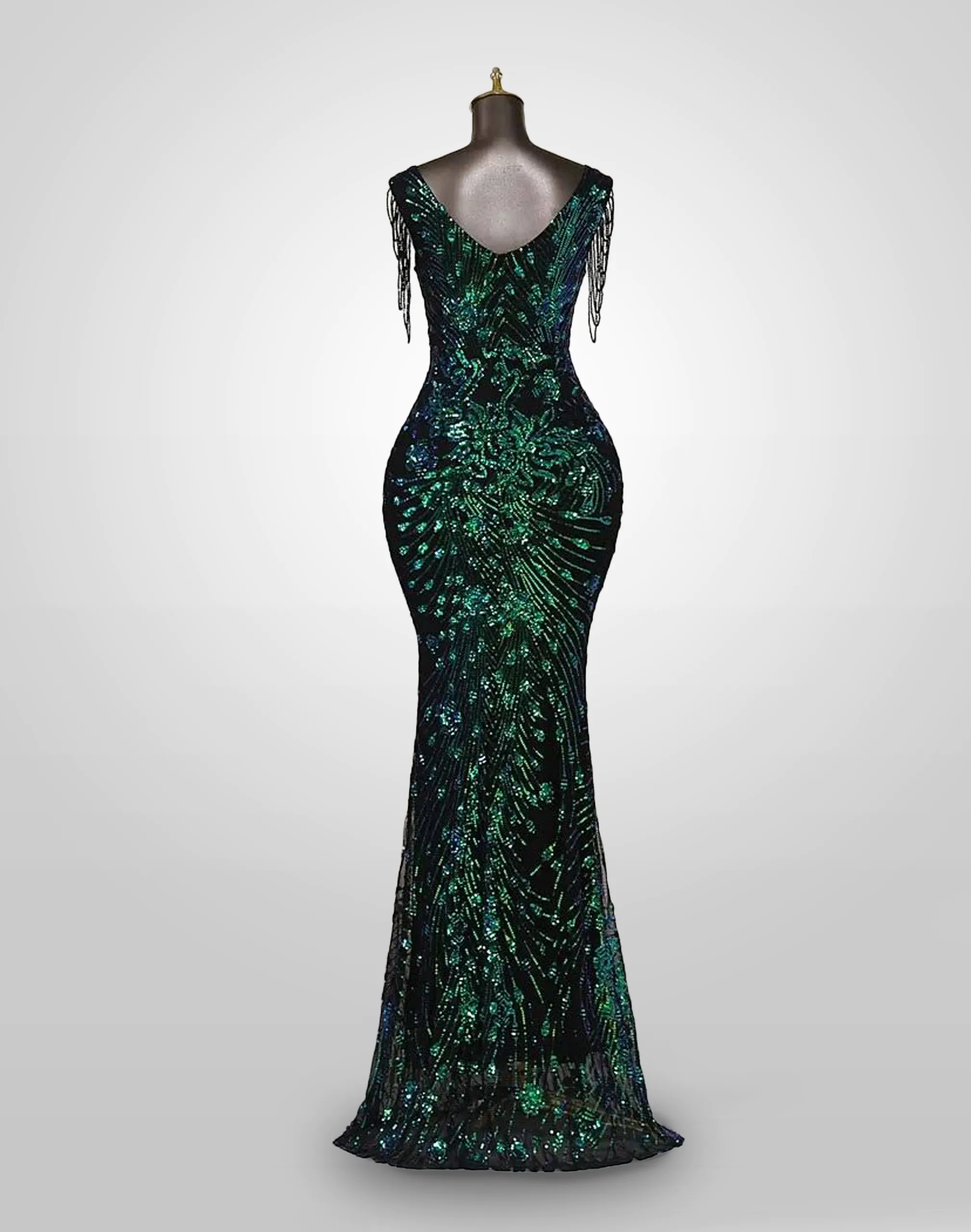 Vestido de noche color verde esmeralda largo aplicación de lentejuelas flequillos en hombros talla 16
