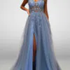 Vestido de noche largo azul cielo abertura en pierna detalles y transparencia en torso tirantes escote en v espalda descubierta talla 18