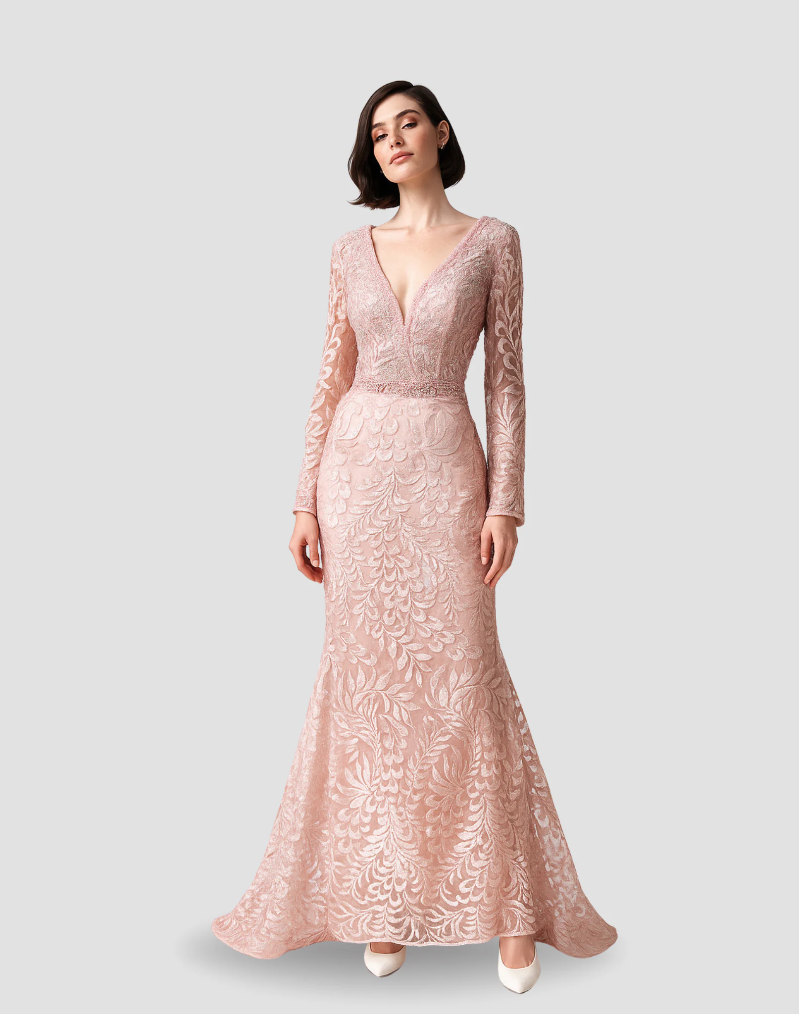 Vestido de noche, color rosa claro, escote profundo en V, cintura entallada, mangas largas, talla 20