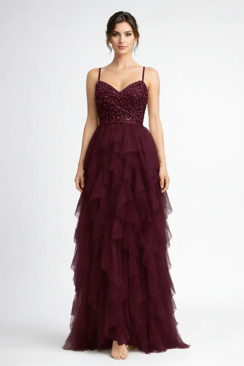 Vestido de noche talla 16, vino con tirantes delgados, corpiño de pedrería y falda de olanes de tul