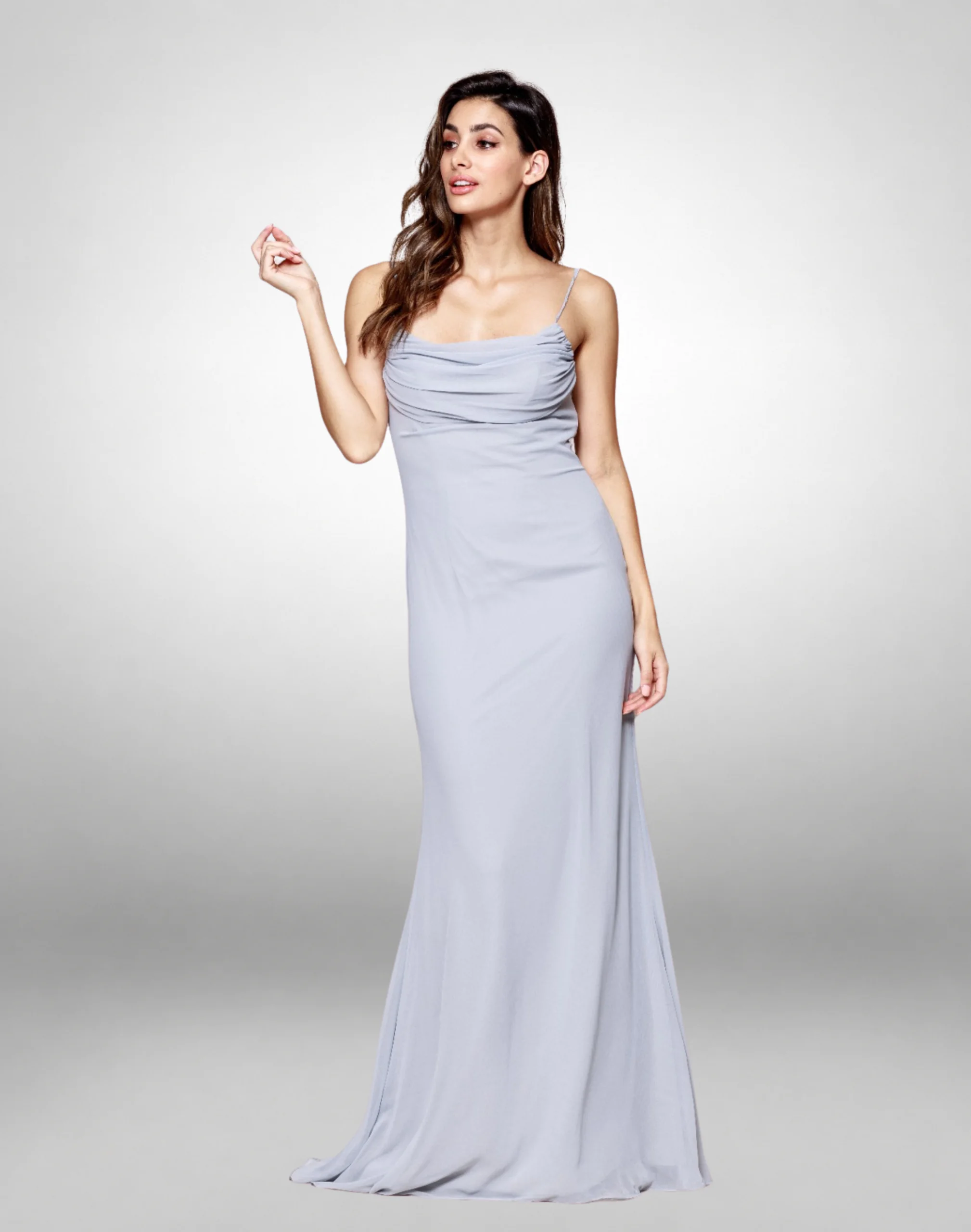 Vestido de noche talla 18, gris perla corte recto con tirantes delgados y escote drapeado